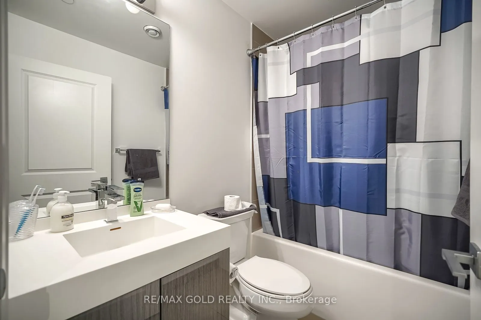 251 jarvis Street, #919