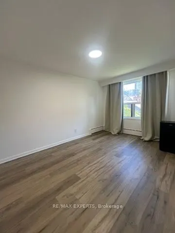 101 Kenwood Avenue, #2