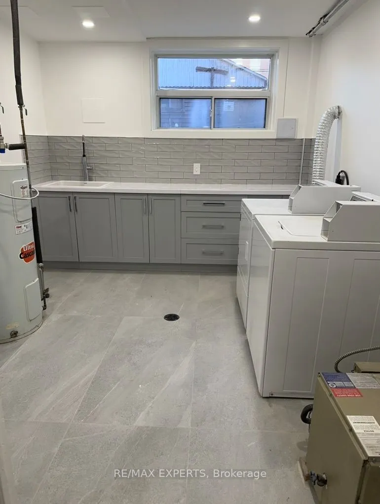 101 Kenwood Avenue, #2