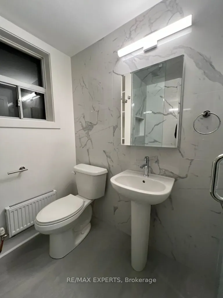 101 Kenwood Avenue, #2