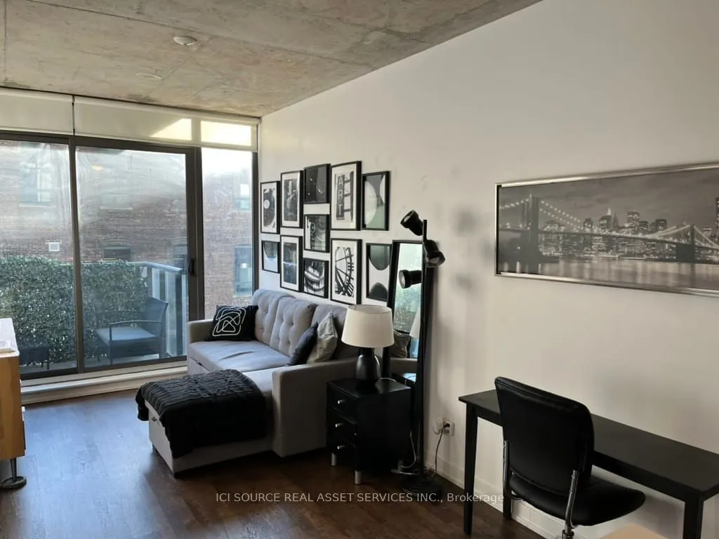 461 Adelaide Street W, #530