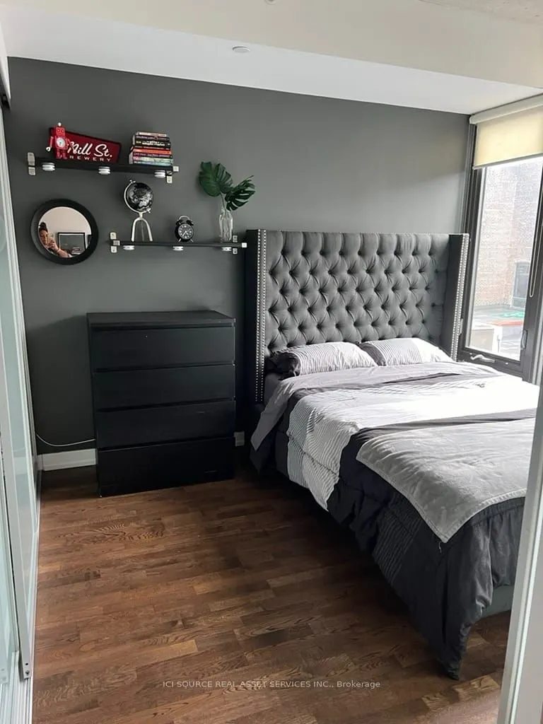461 Adelaide Street W, #530