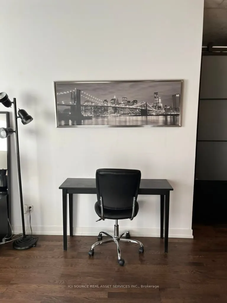 461 Adelaide Street W, #530