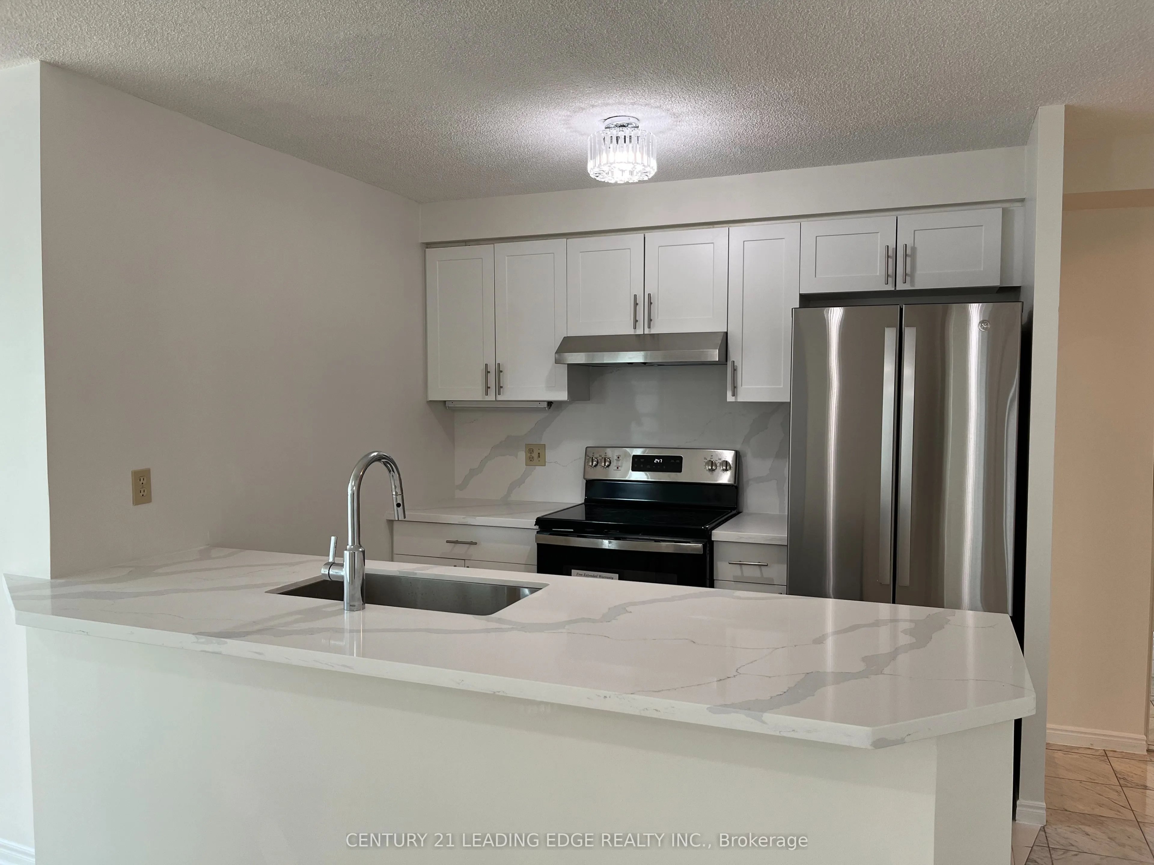10 Queens Quay W, #607