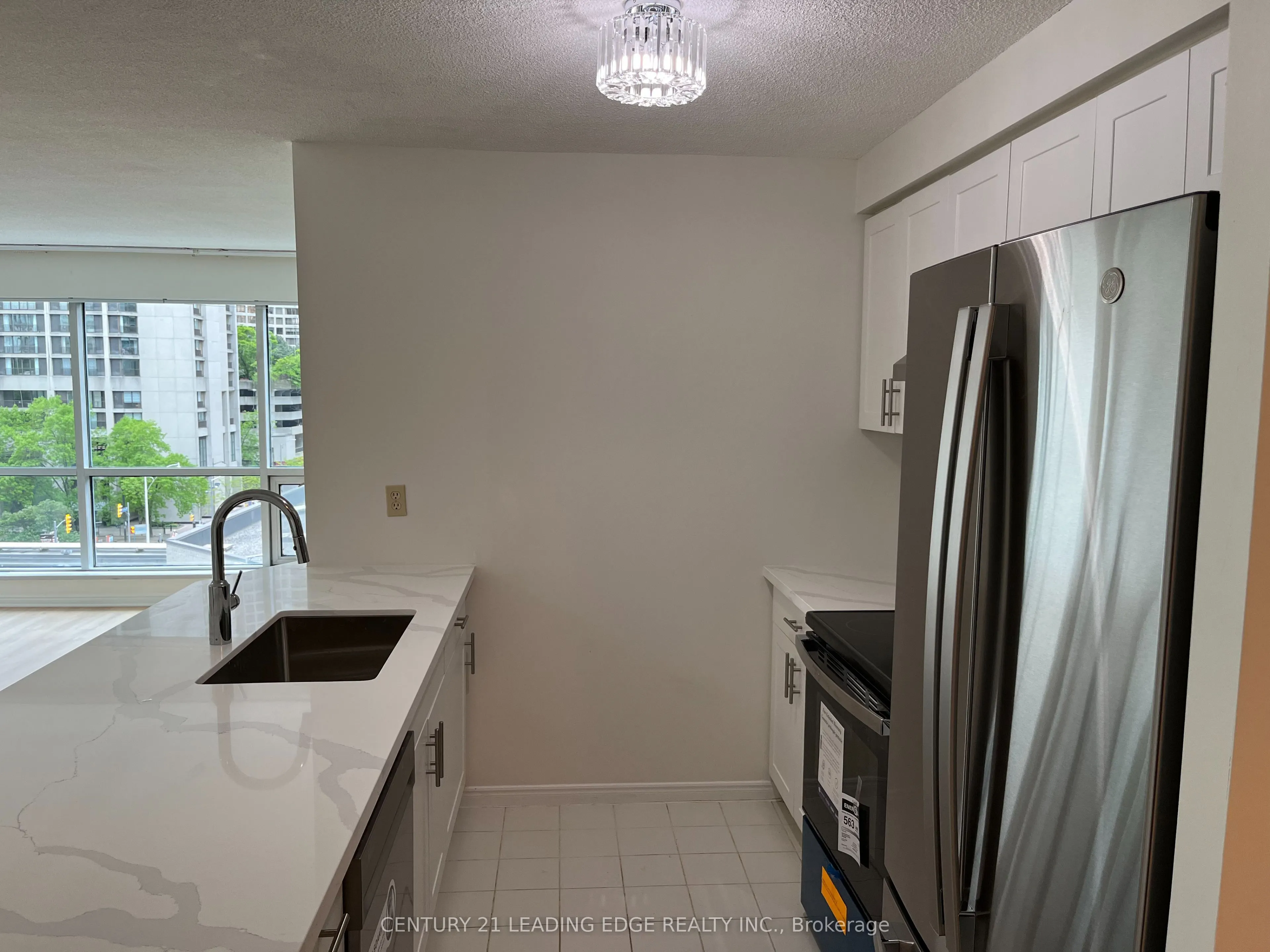 10 Queens Quay W, #607