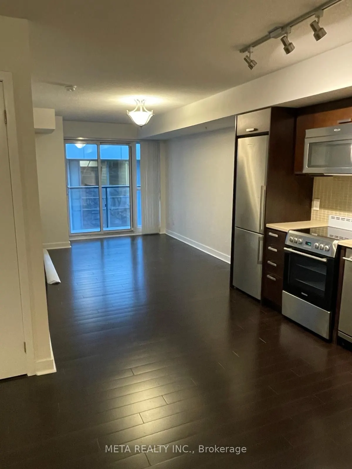 295 Adelaide Street W, #820