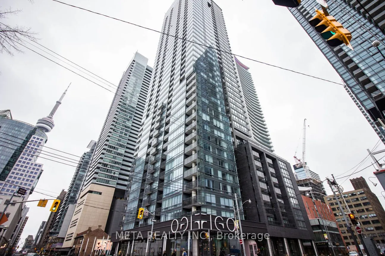 295 Adelaide Street W, #820