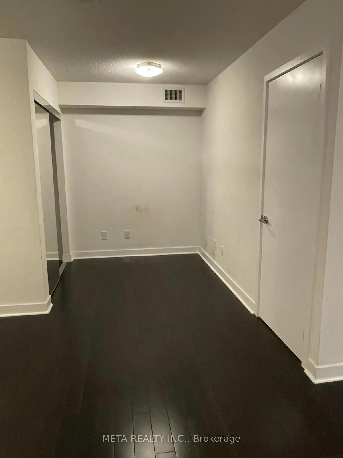 295 Adelaide Street W, #820