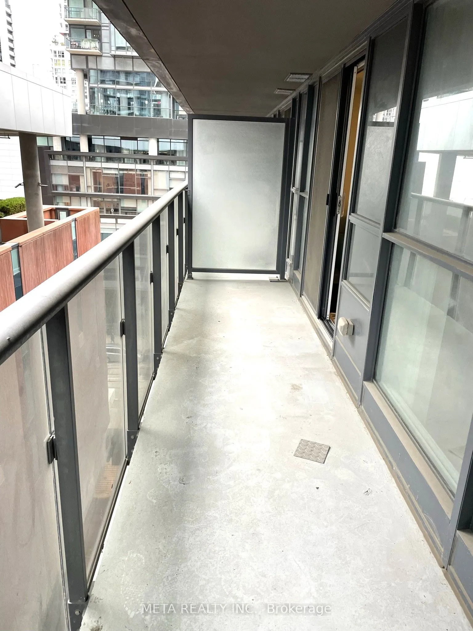 295 Adelaide Street W, #820