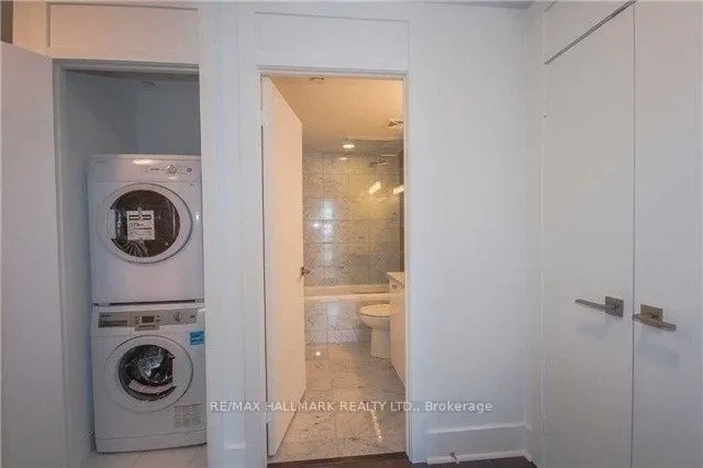 32 Davenport Road, #2003