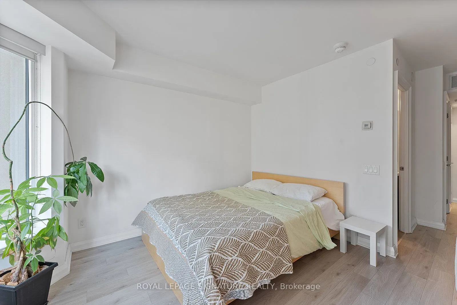 155 Yorkville Avenue, #1013