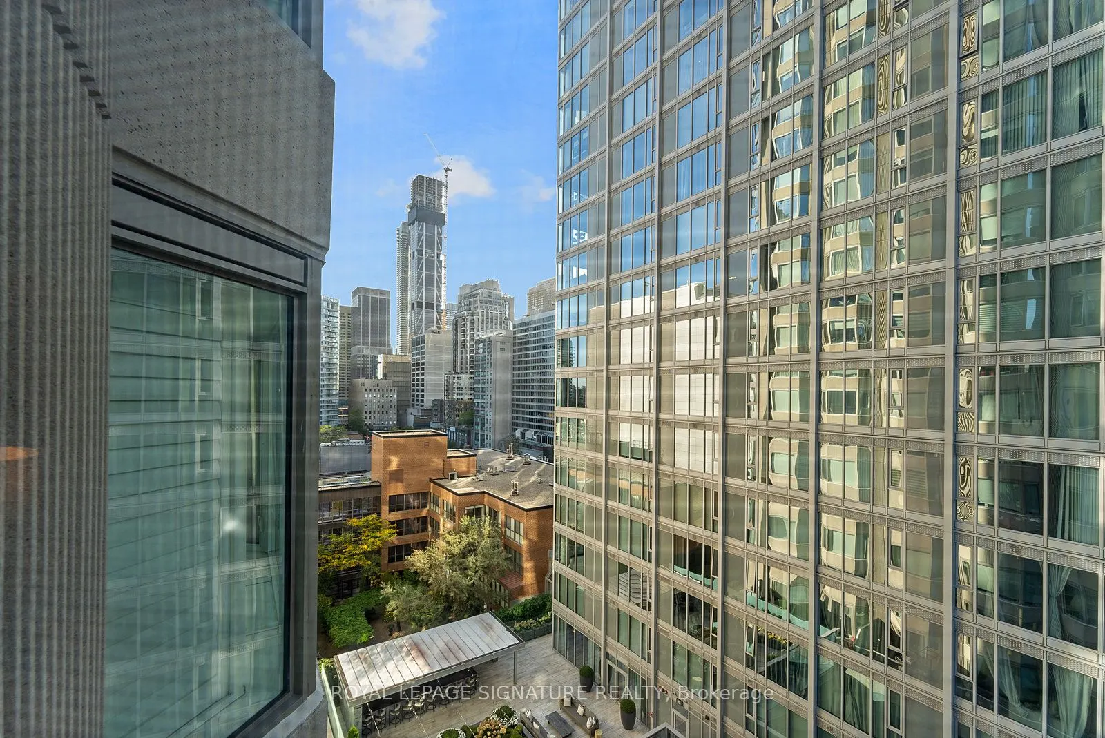 155 Yorkville Avenue, #1013