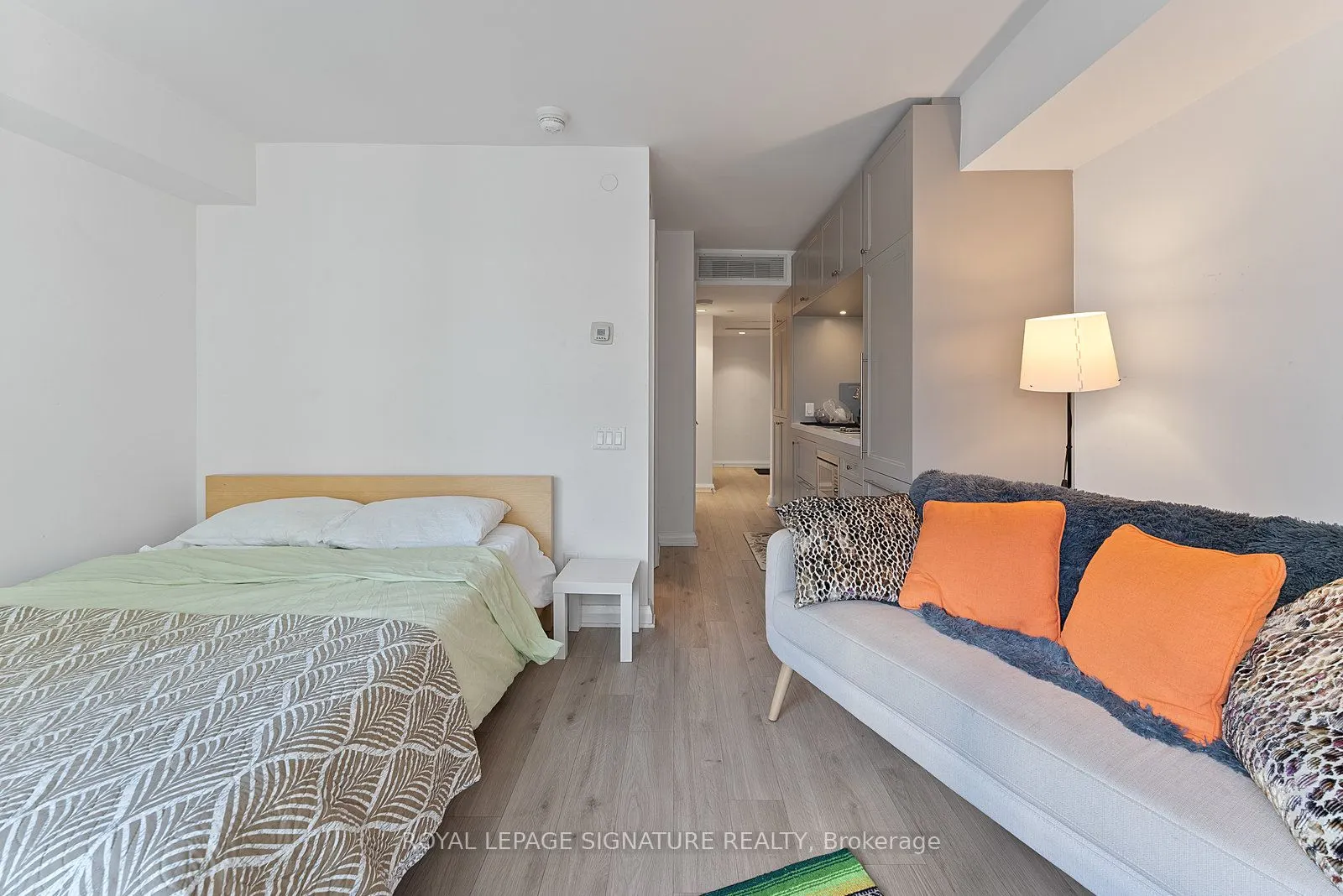 155 Yorkville Avenue, #1013