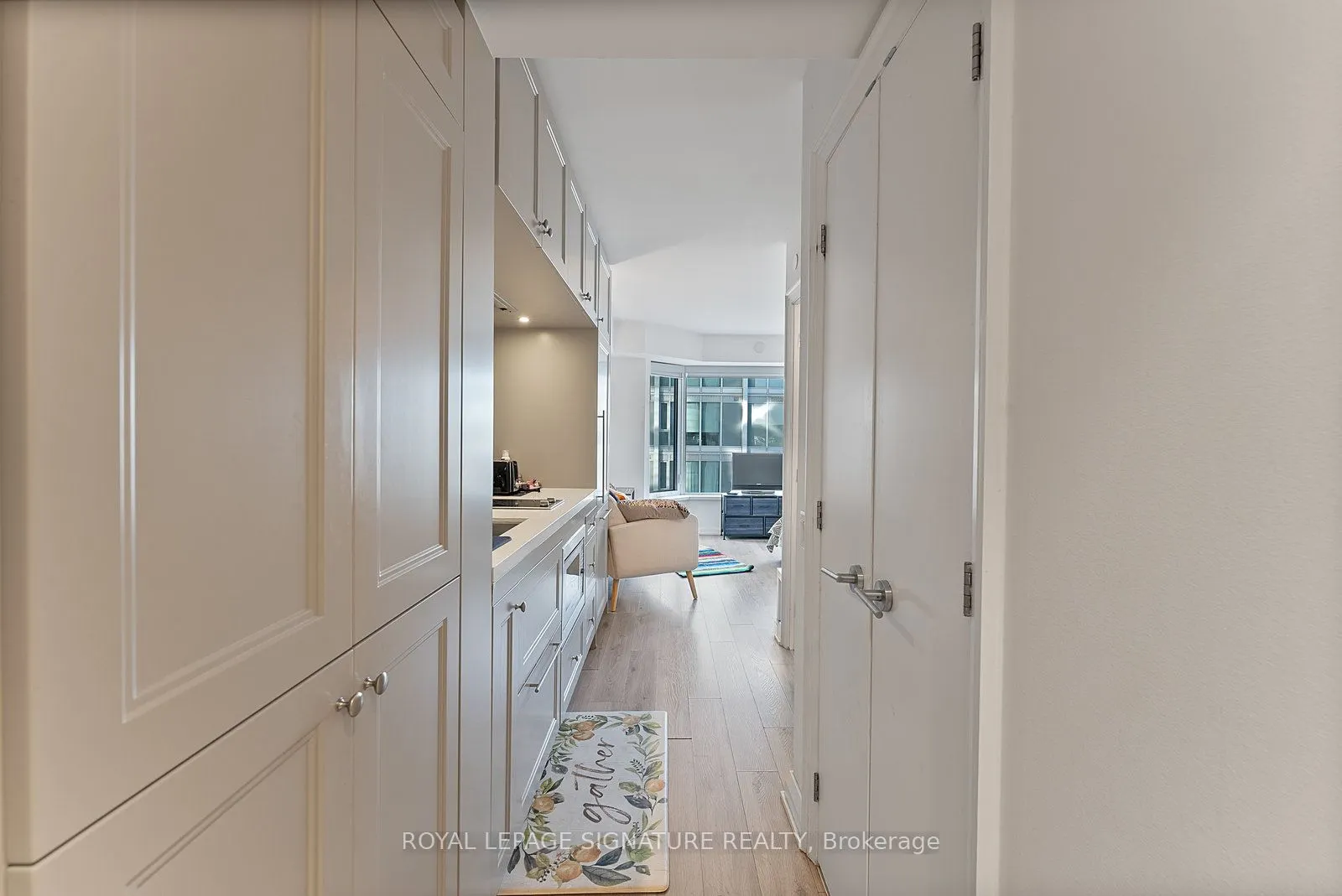 155 Yorkville Avenue, #1013