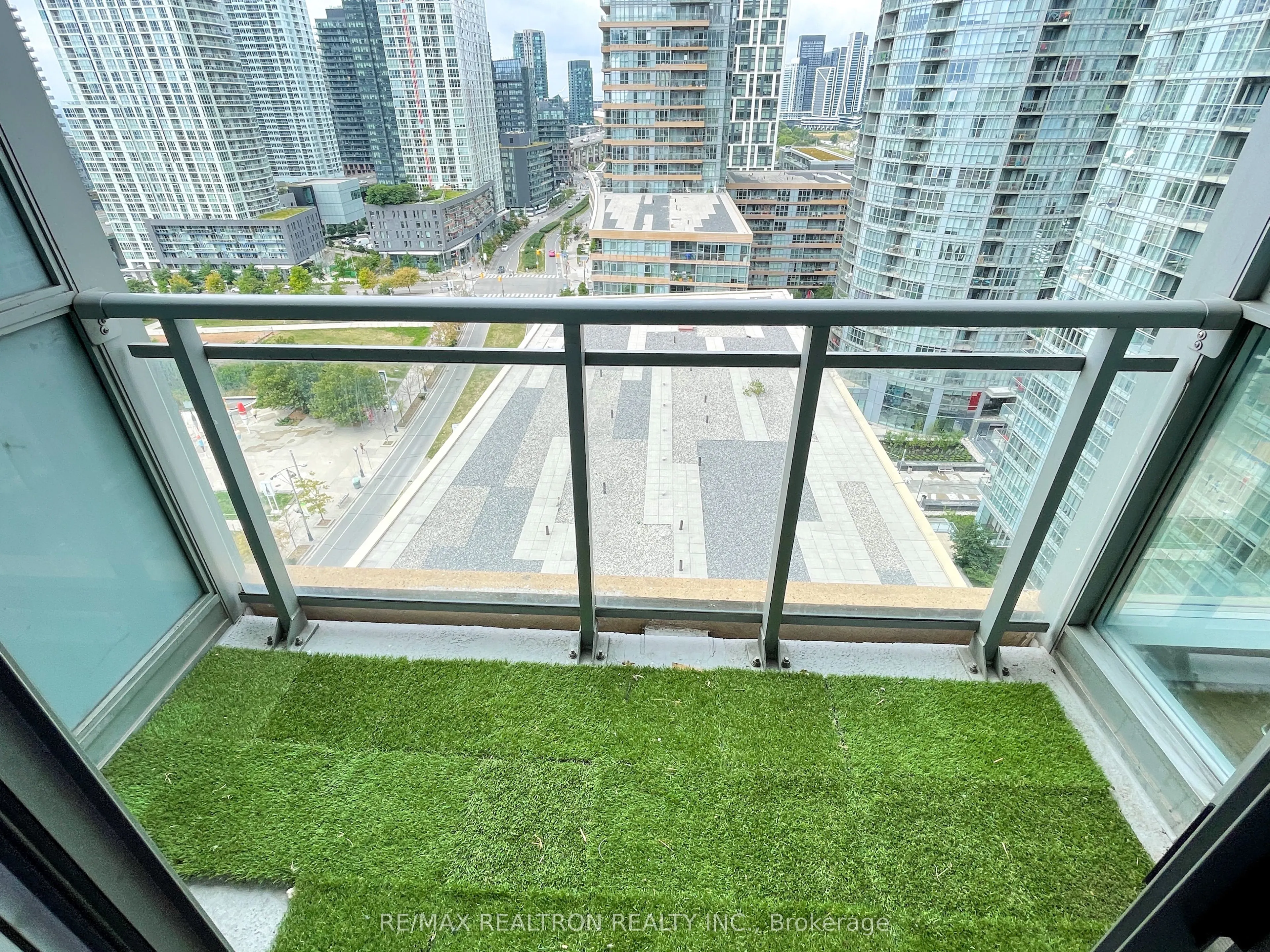 10 Capreol Court, #1810
