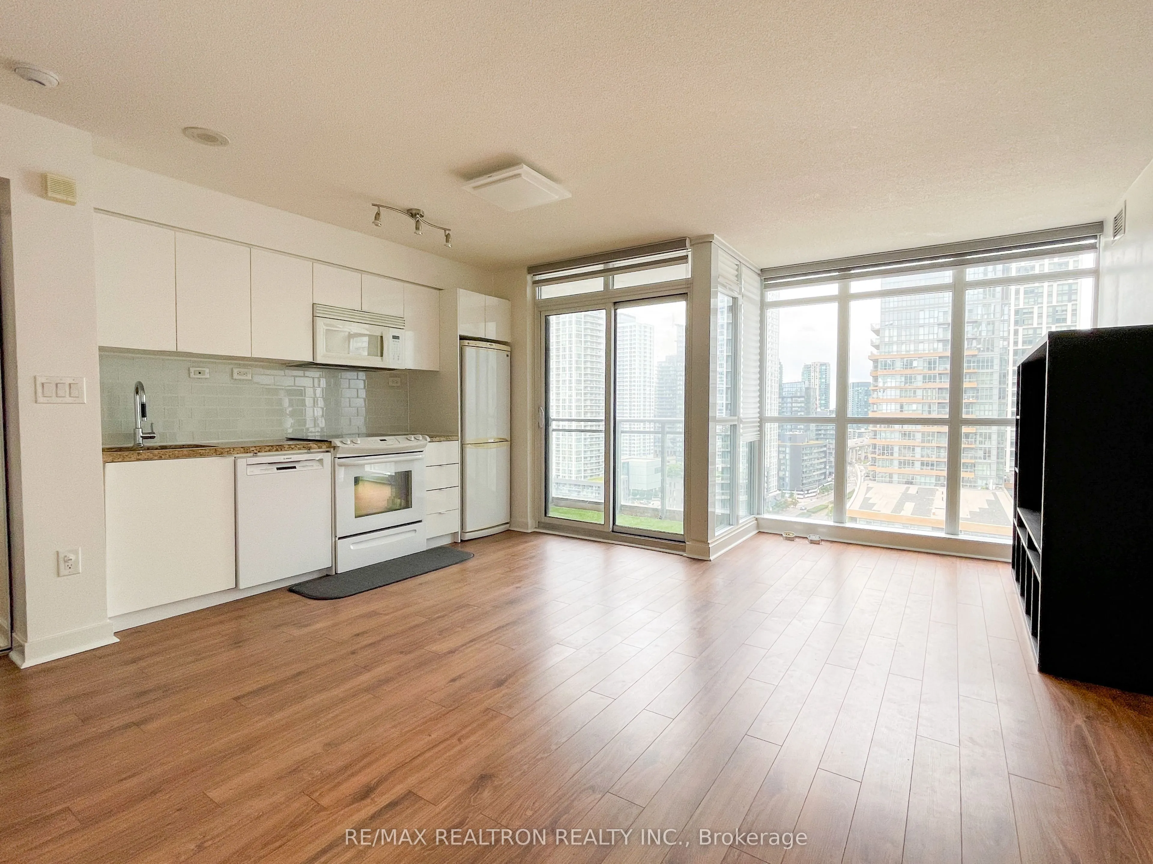 10 Capreol Court, #1810