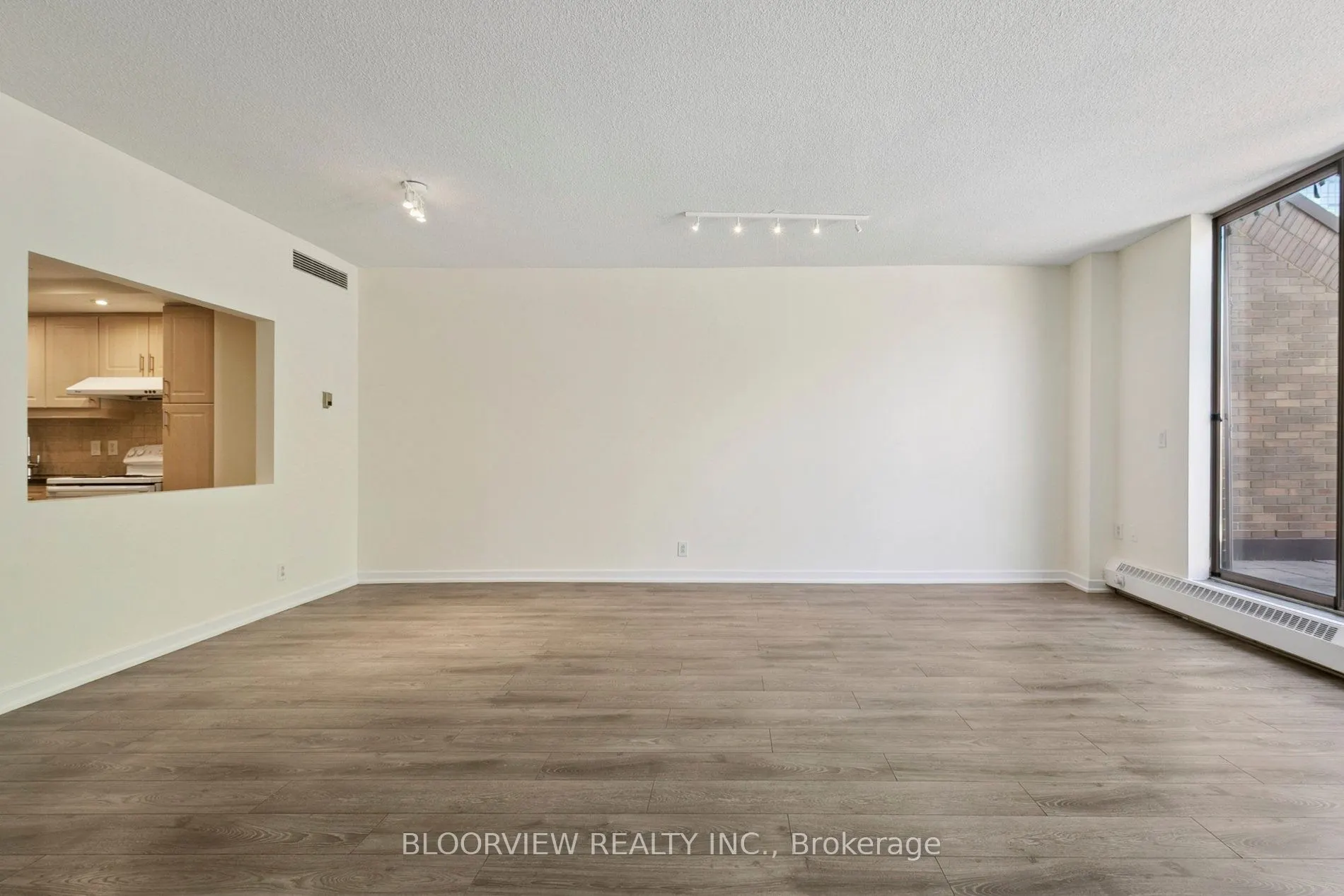 3 Duplex Avenue, #105