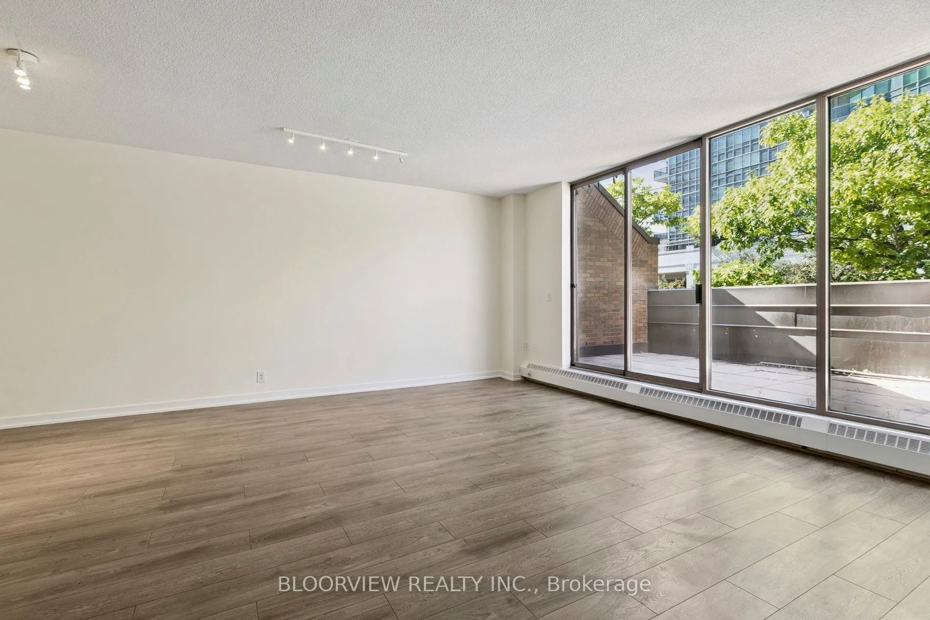 3 Duplex Avenue, #105