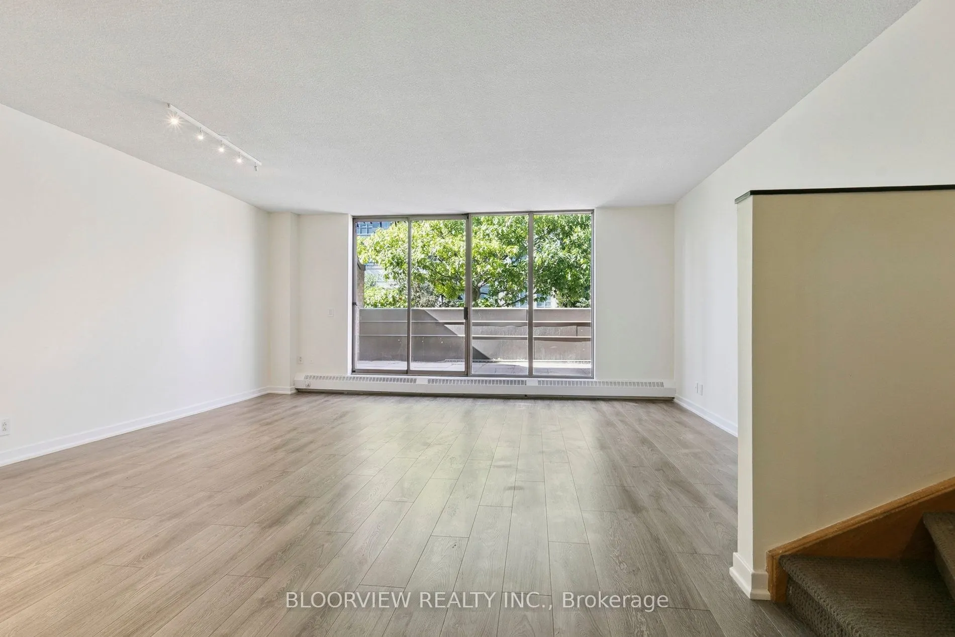 3 Duplex Avenue, #105