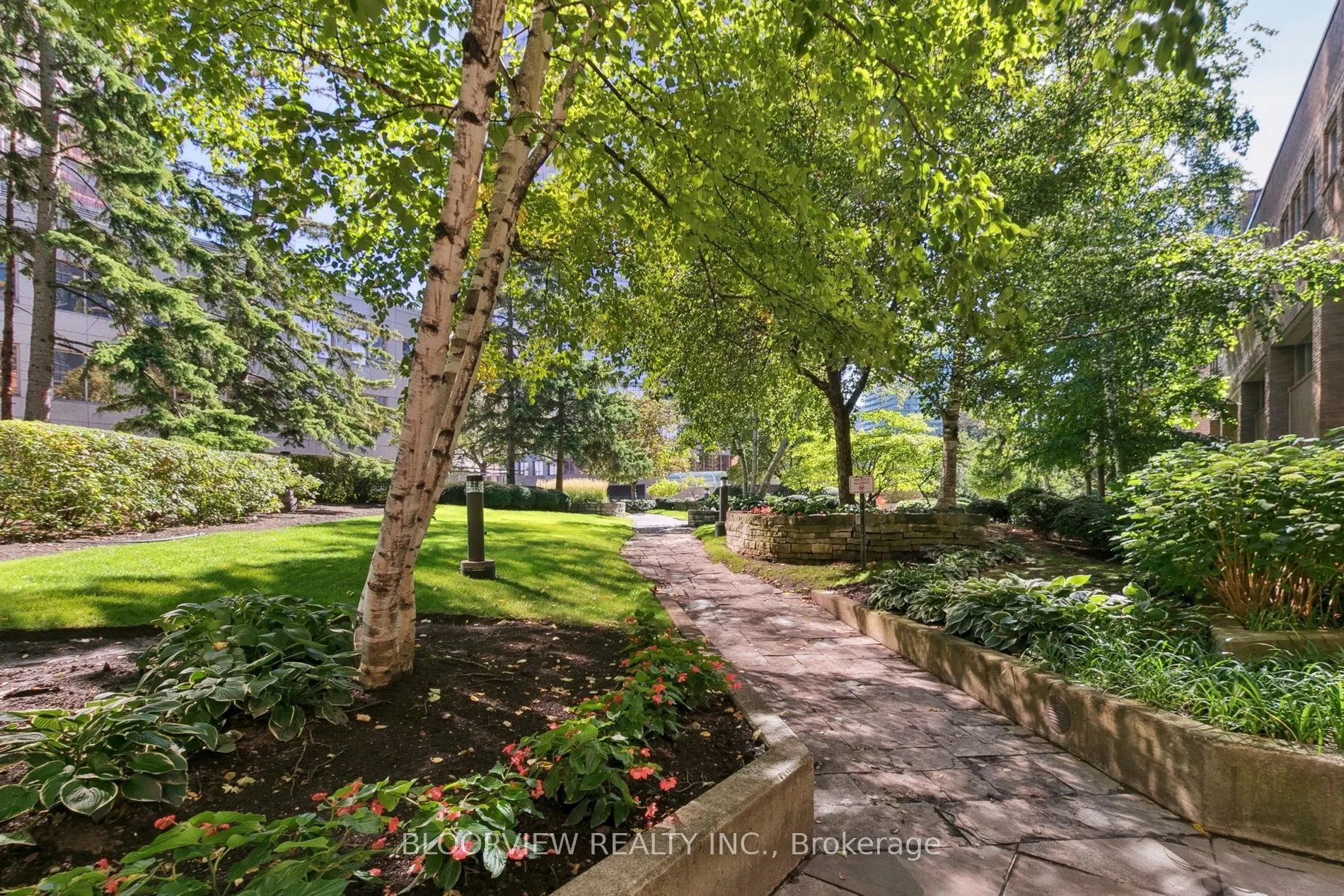 3 Duplex Avenue, #105