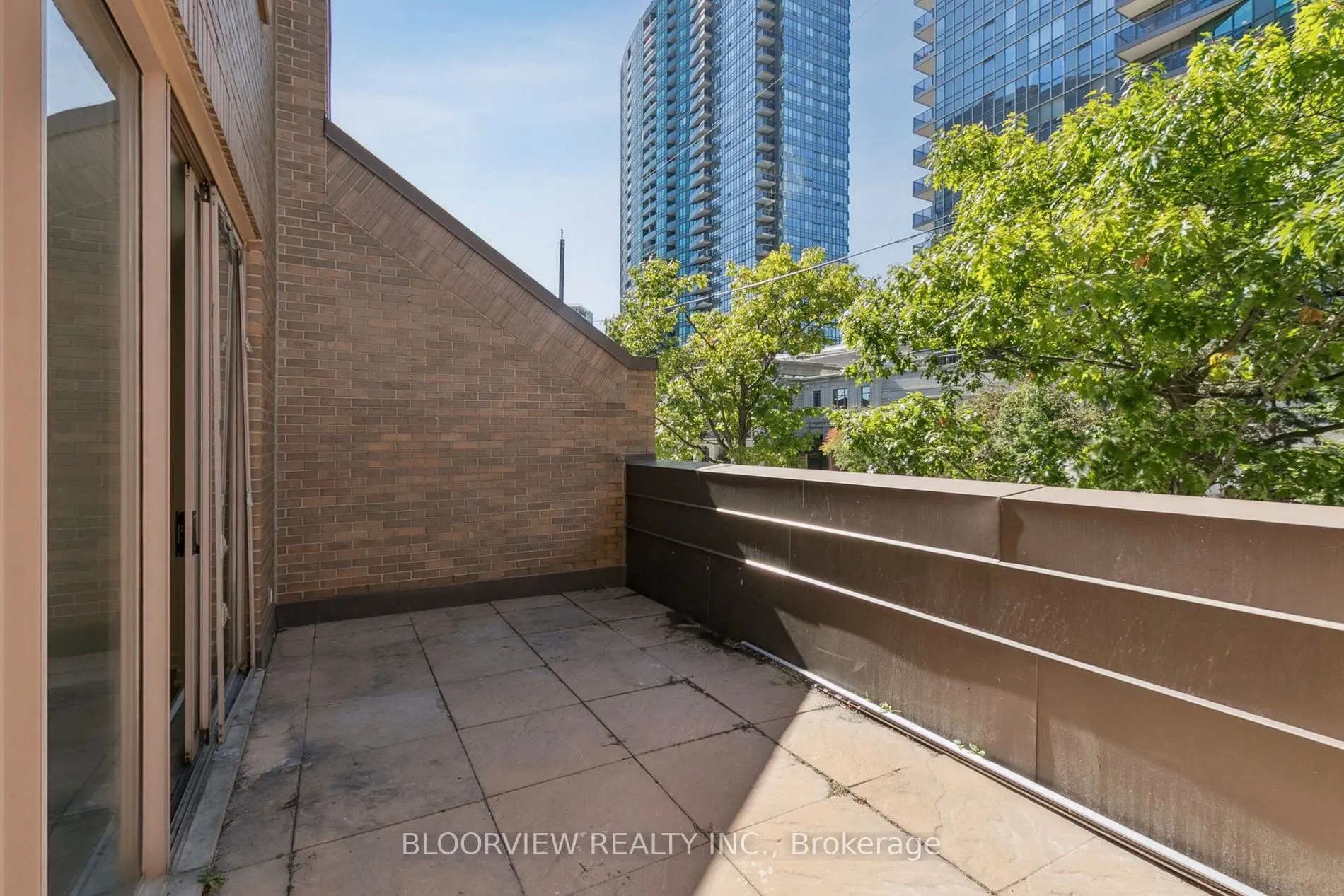 3 Duplex Avenue, #105