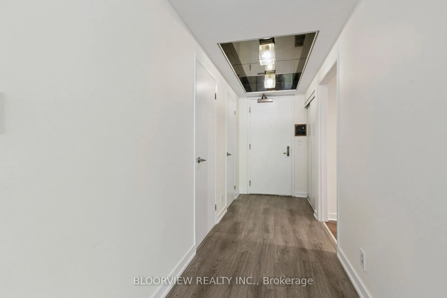 3 Duplex Avenue, #105