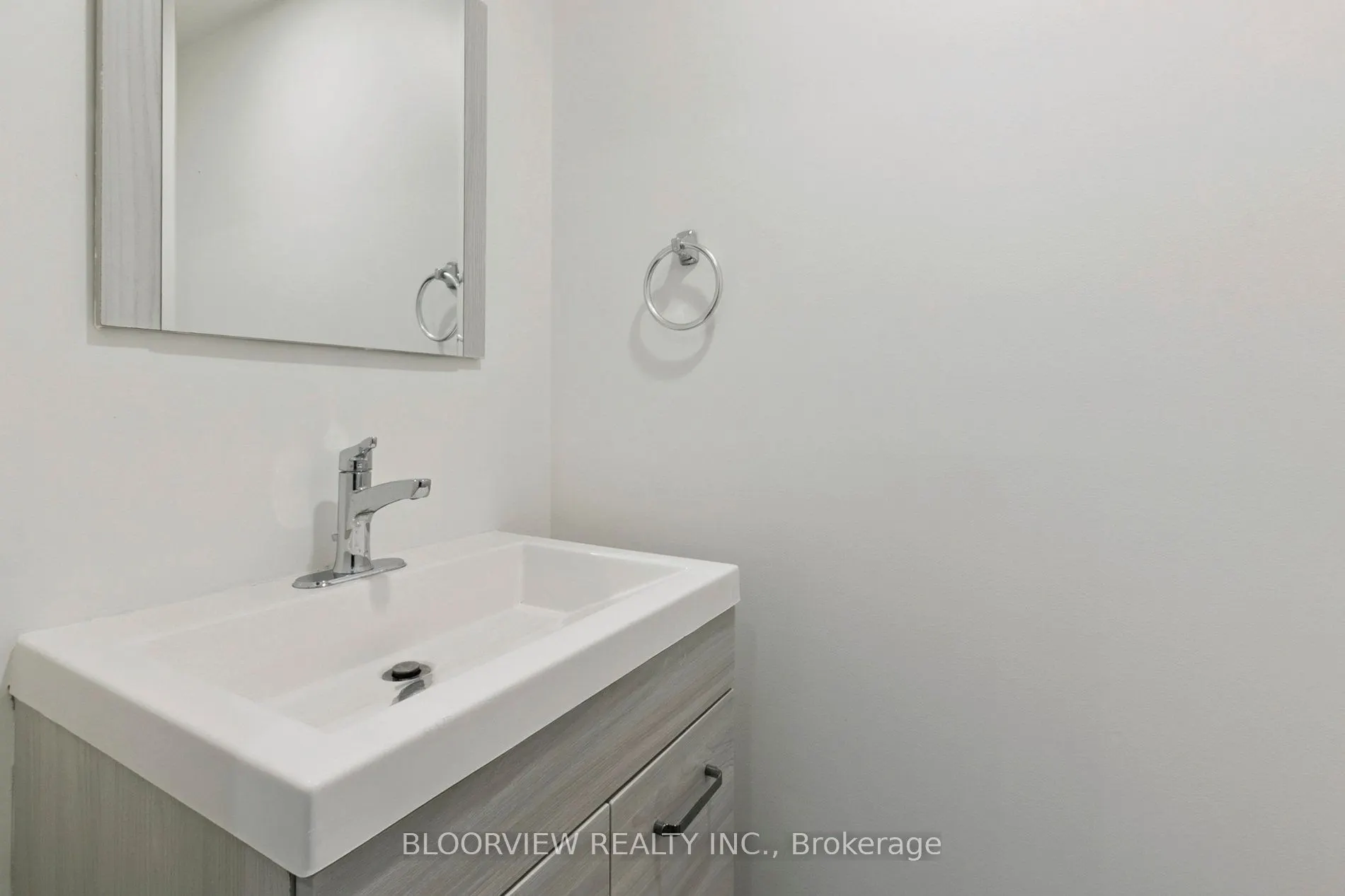 3 Duplex Avenue, #105
