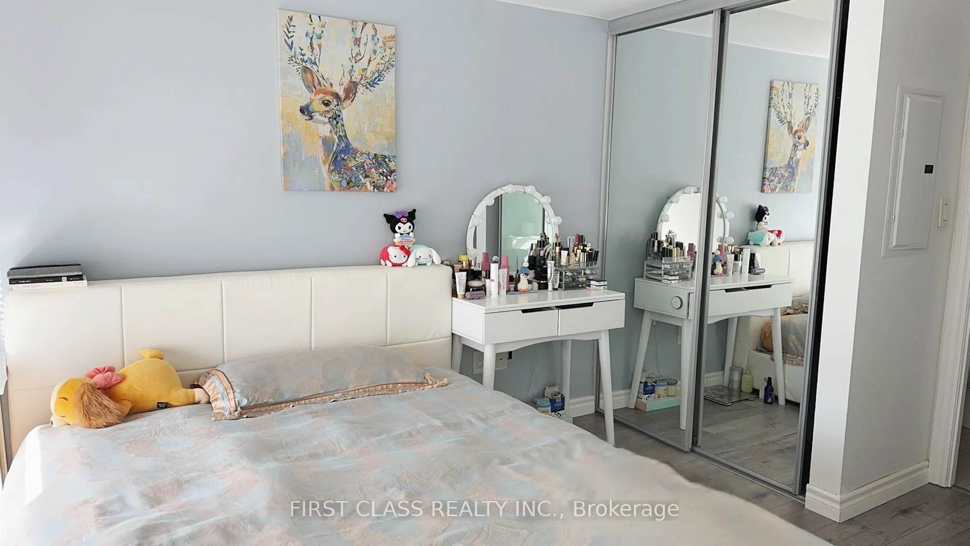 386 Yonge Street, #1117