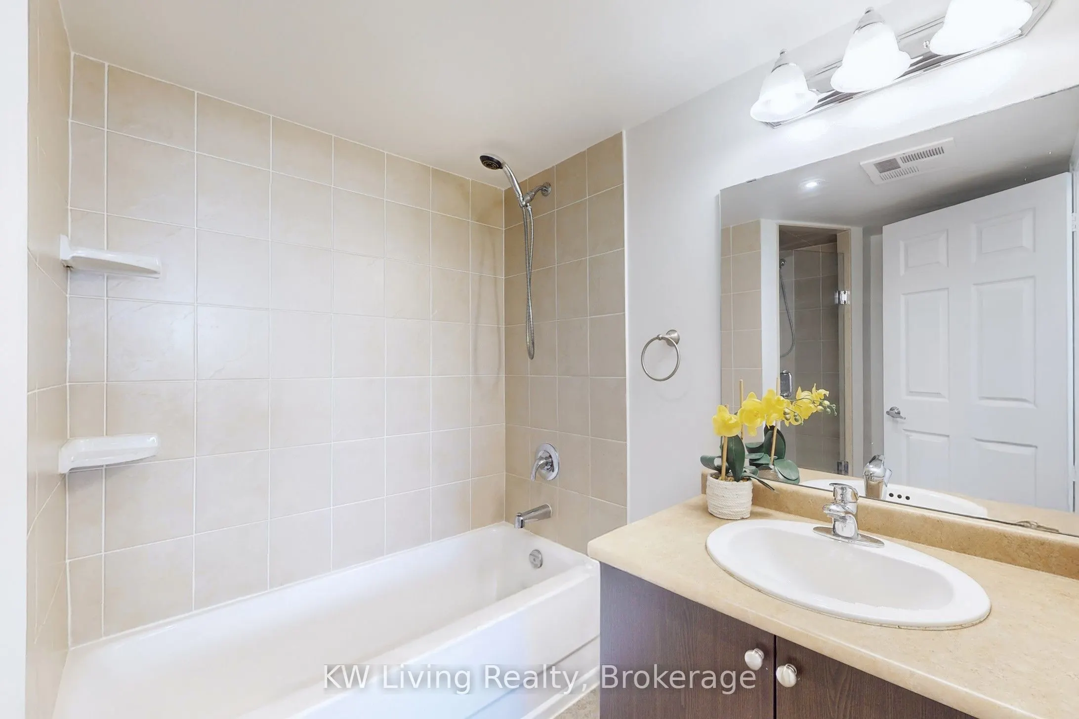225 Wellesley Street E, #509