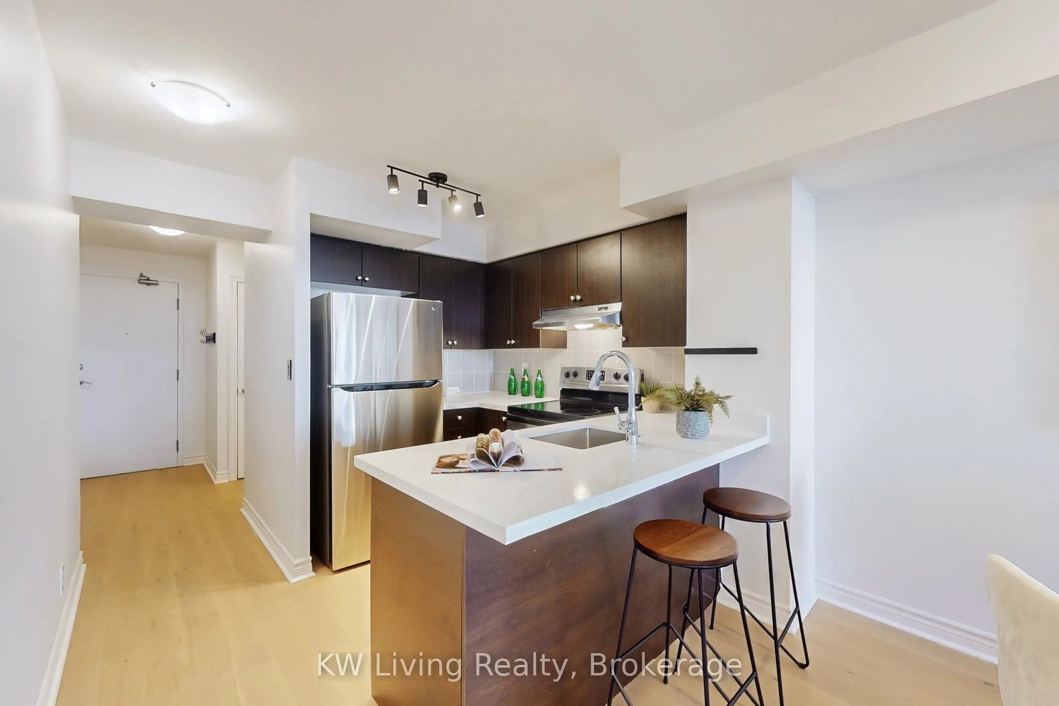 225 Wellesley Street E, #509
