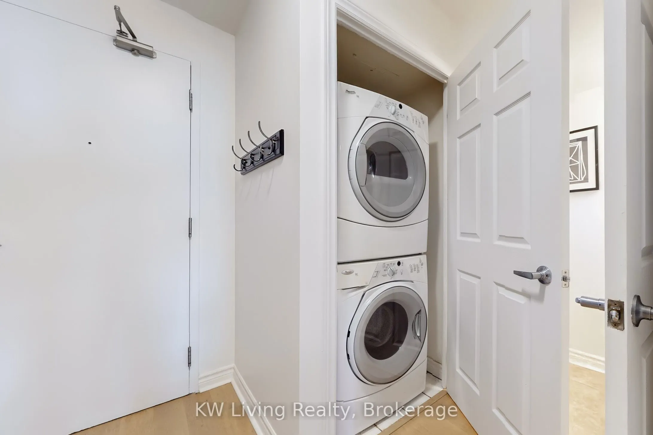 225 Wellesley Street E, #509