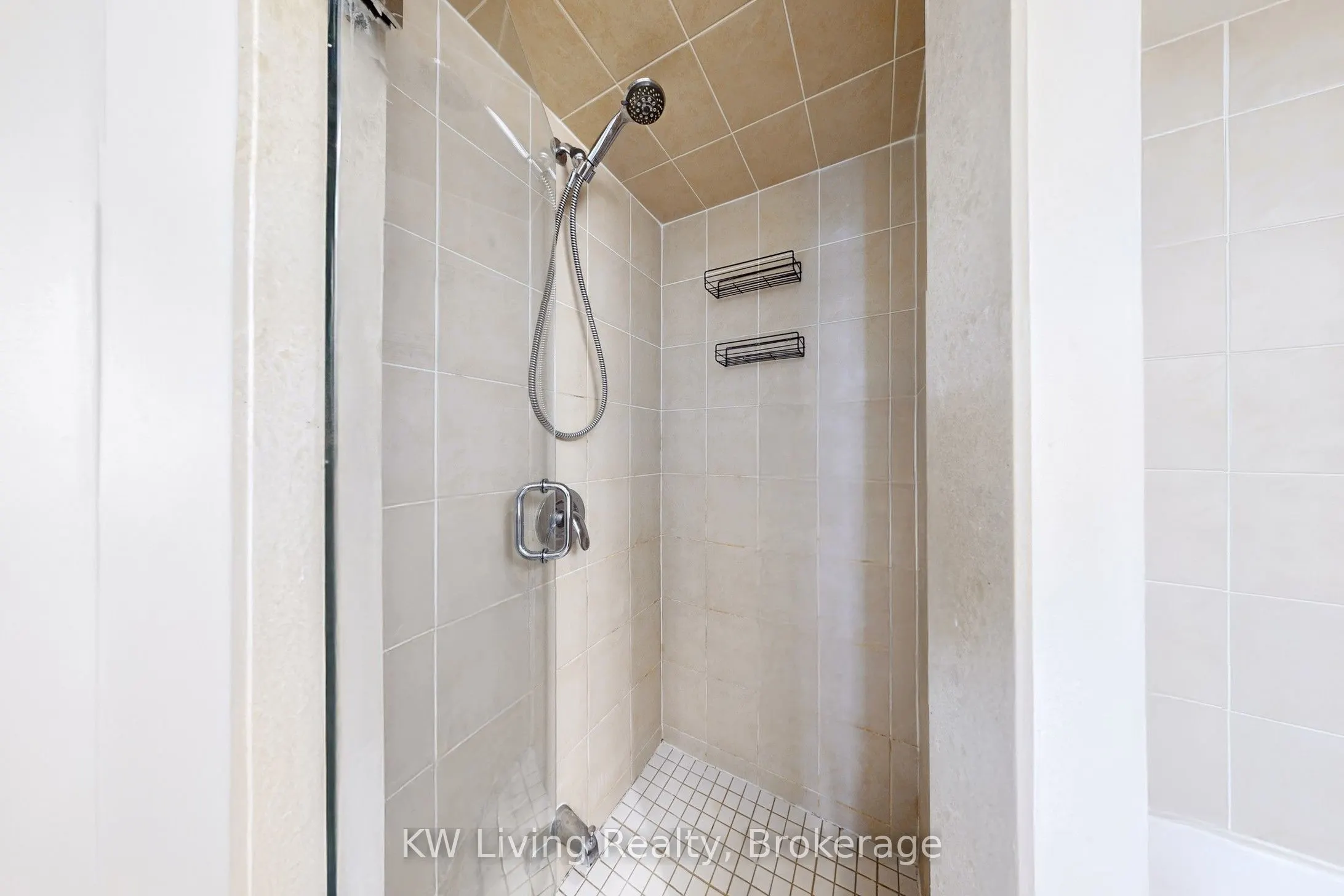 225 Wellesley Street E, #509