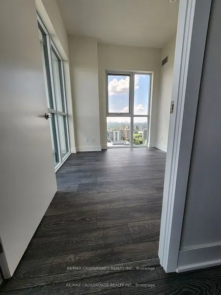 188 FAIRVIEW MALL Drive, #2710