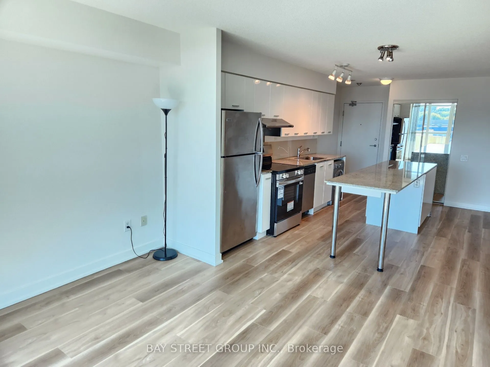 29 Singer Court, #512