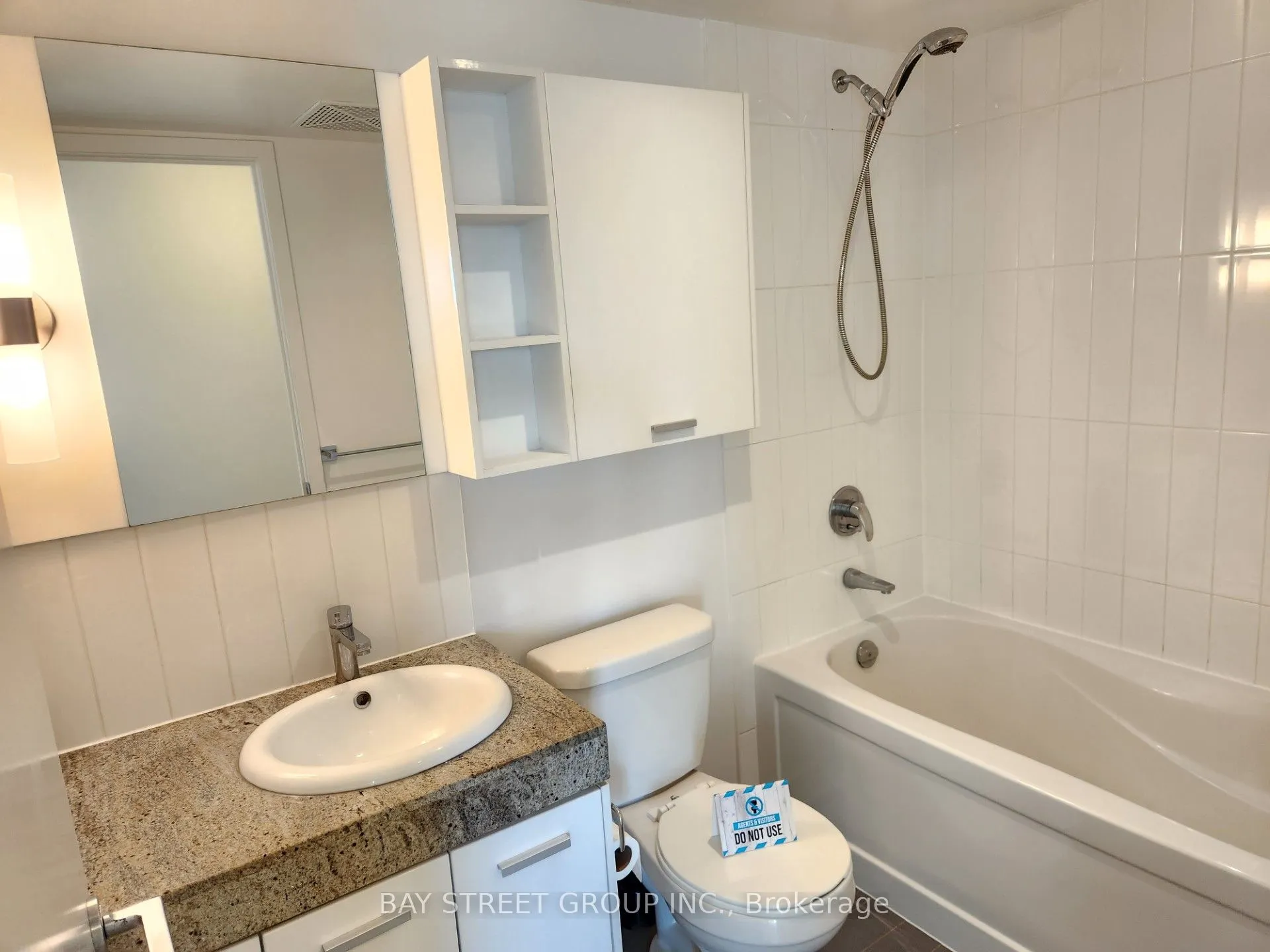 29 Singer Court, #512