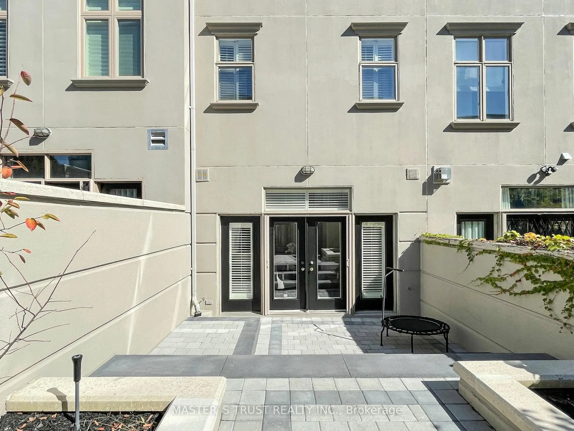 260 Russell Hill Road, #11