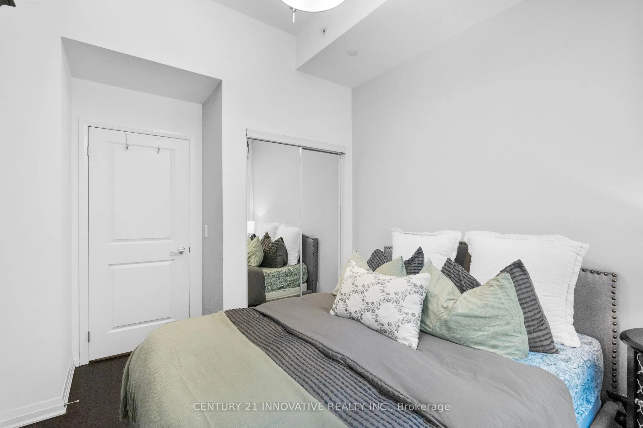 8 Mercer Street, #507