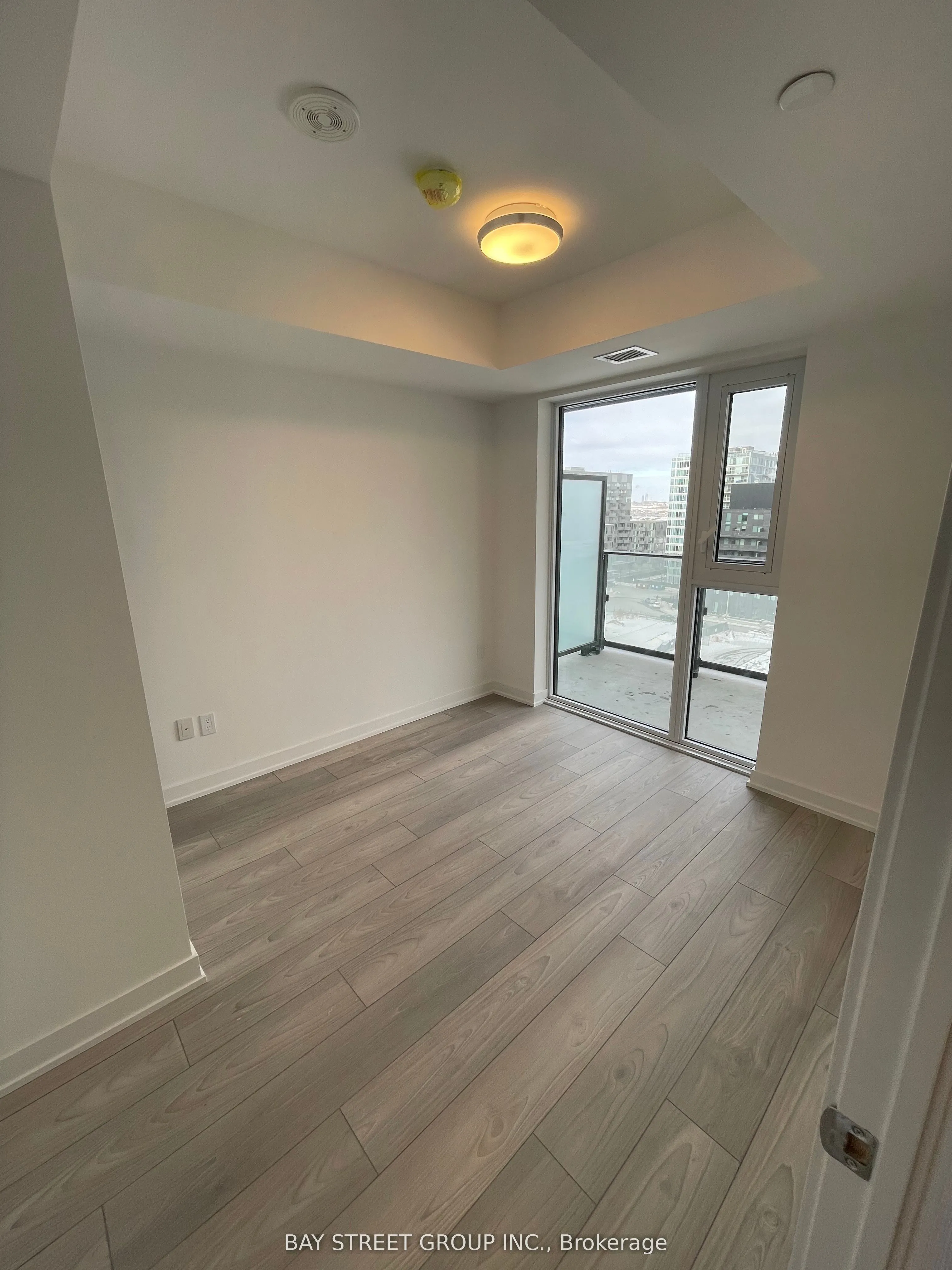 8 Tippett Road, #901