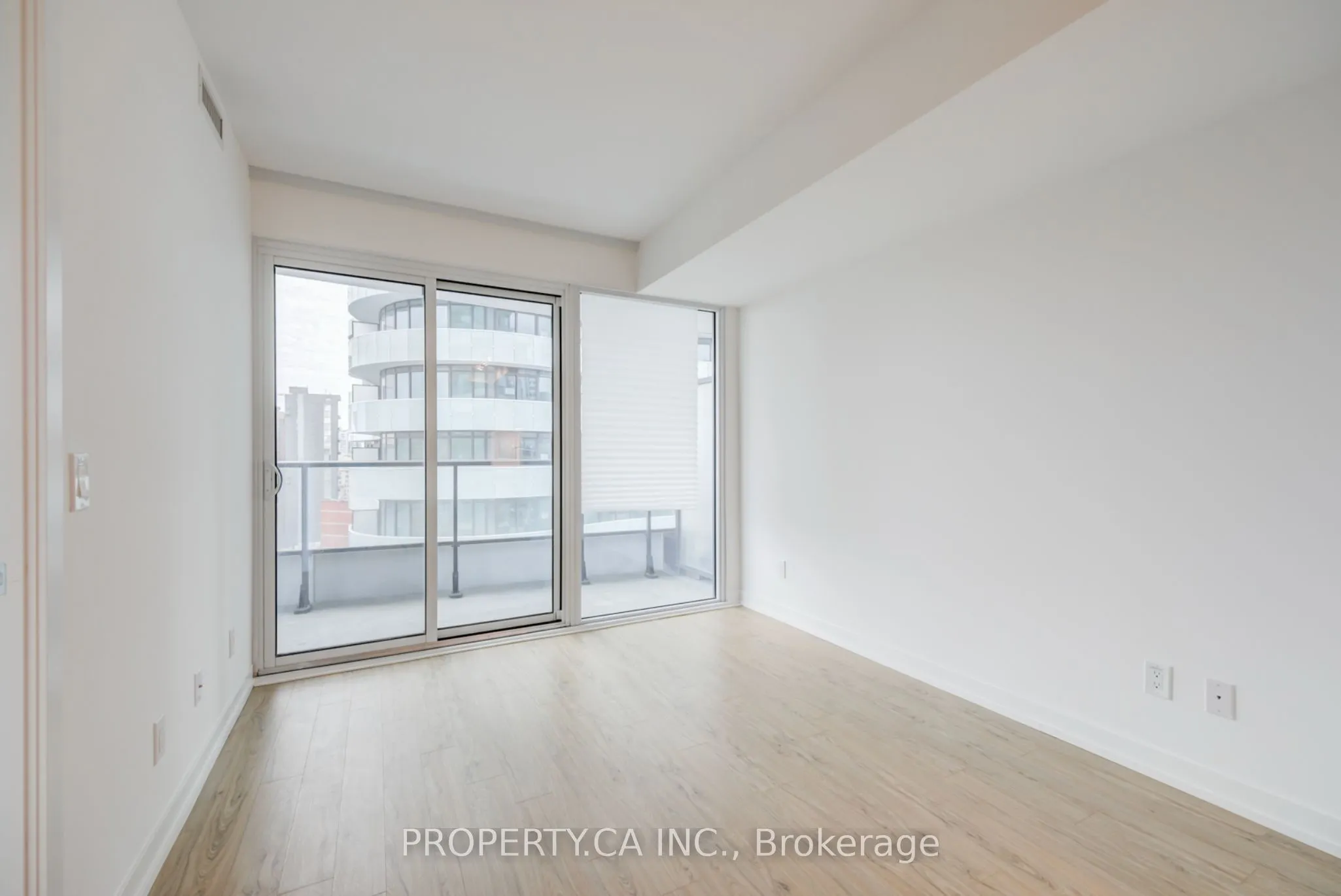 85 Wood Street, #1701