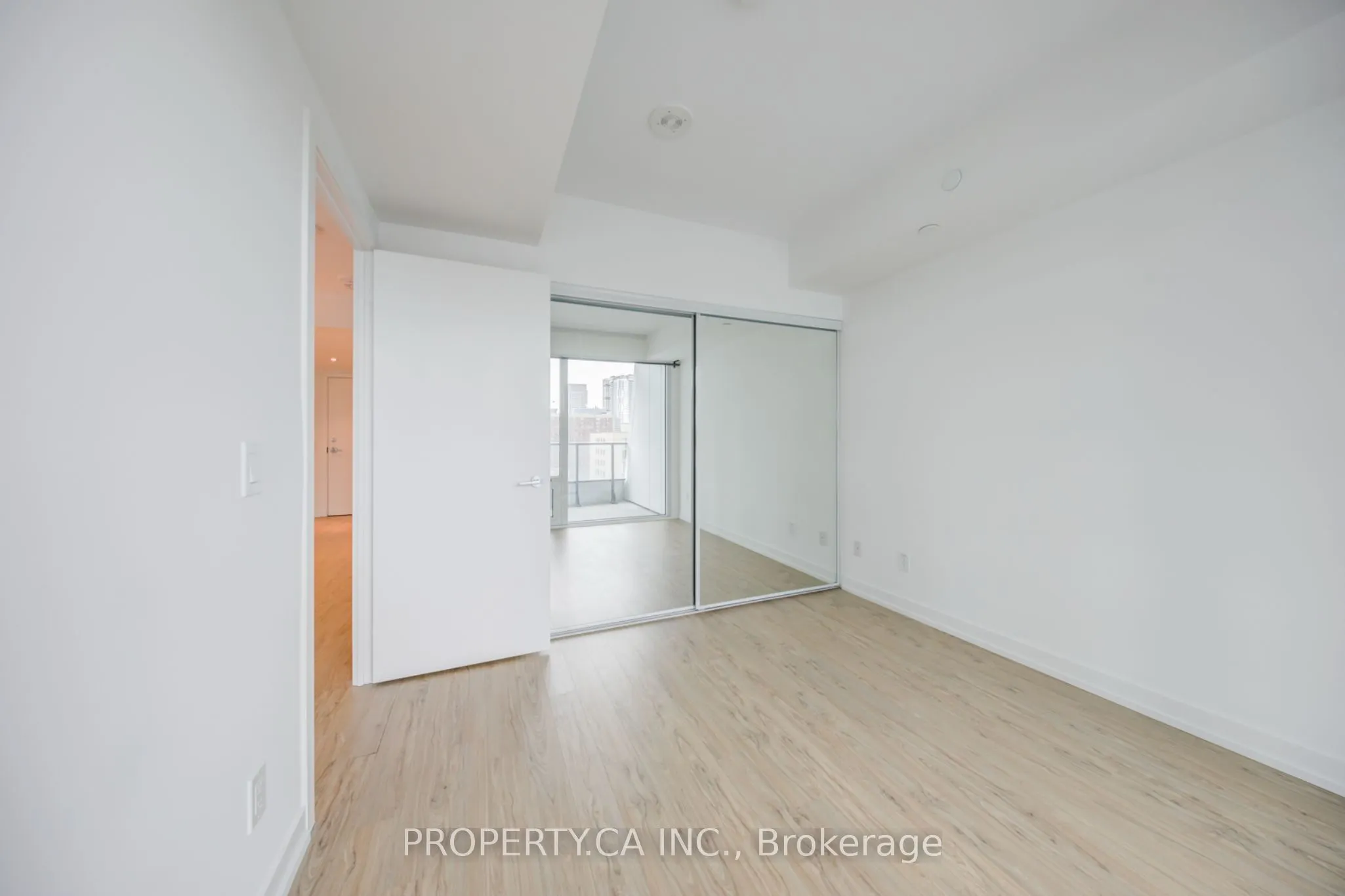 85 Wood Street, #1701