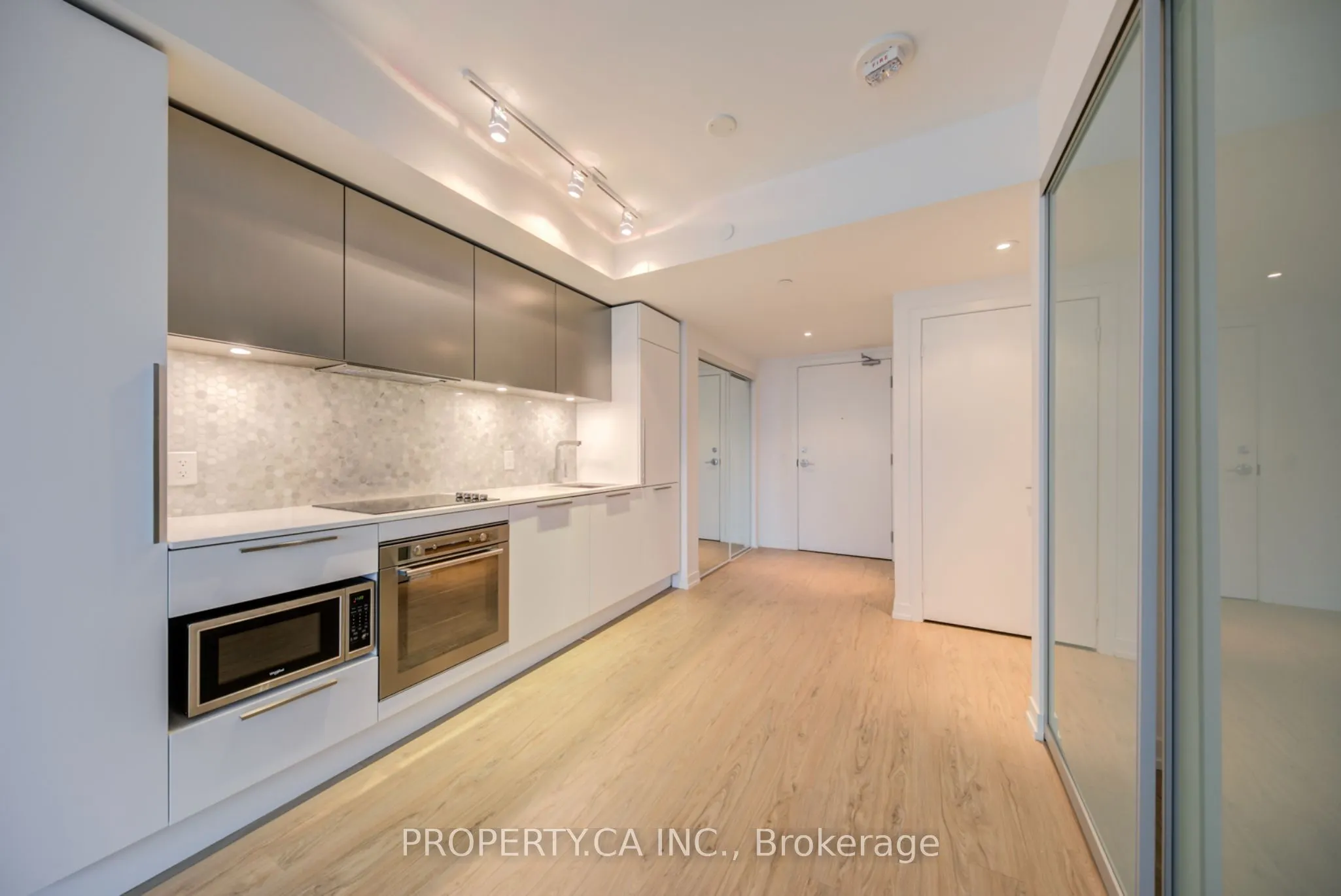 85 Wood Street, #1701
