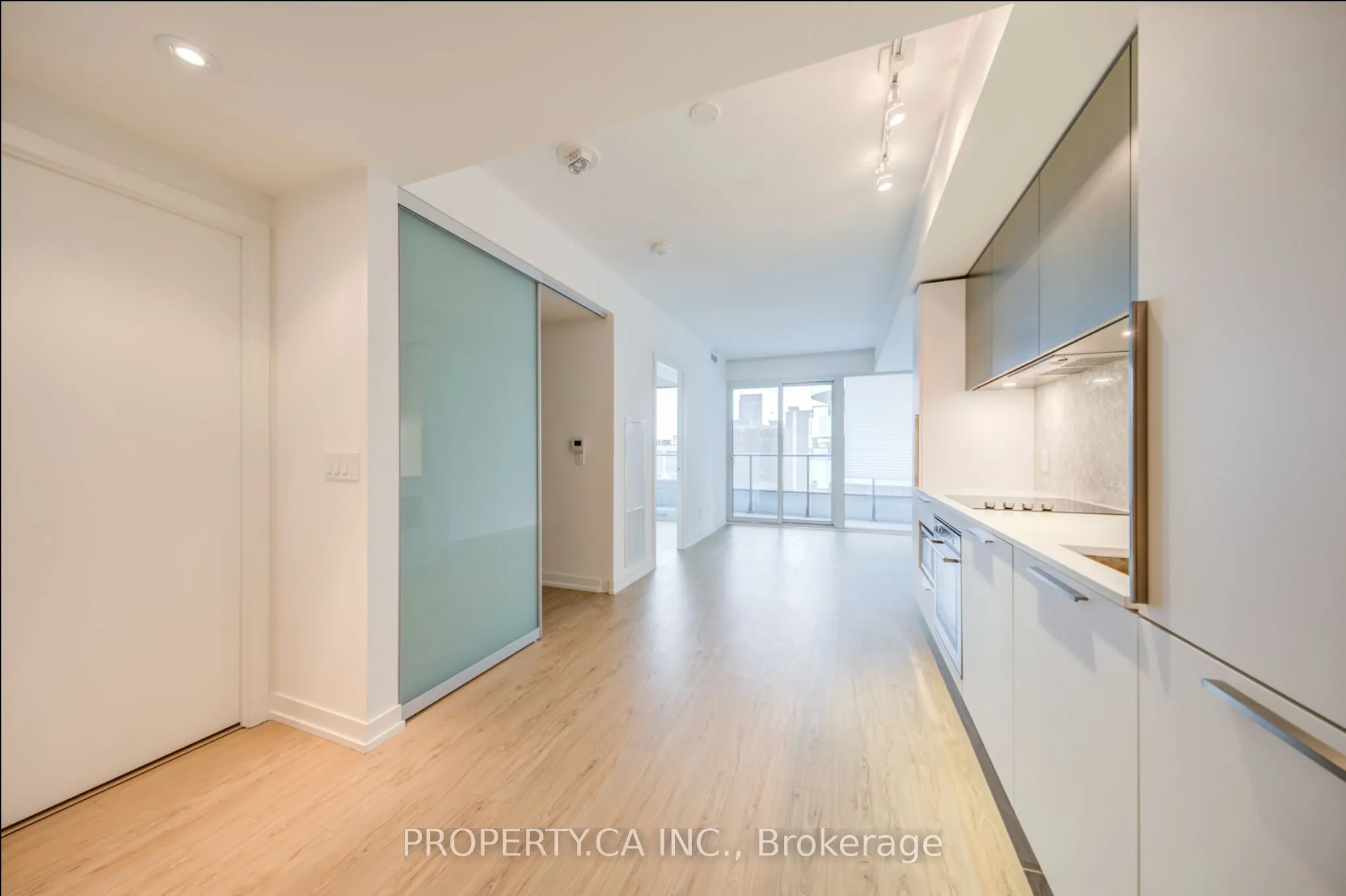 85 Wood Street, #1701