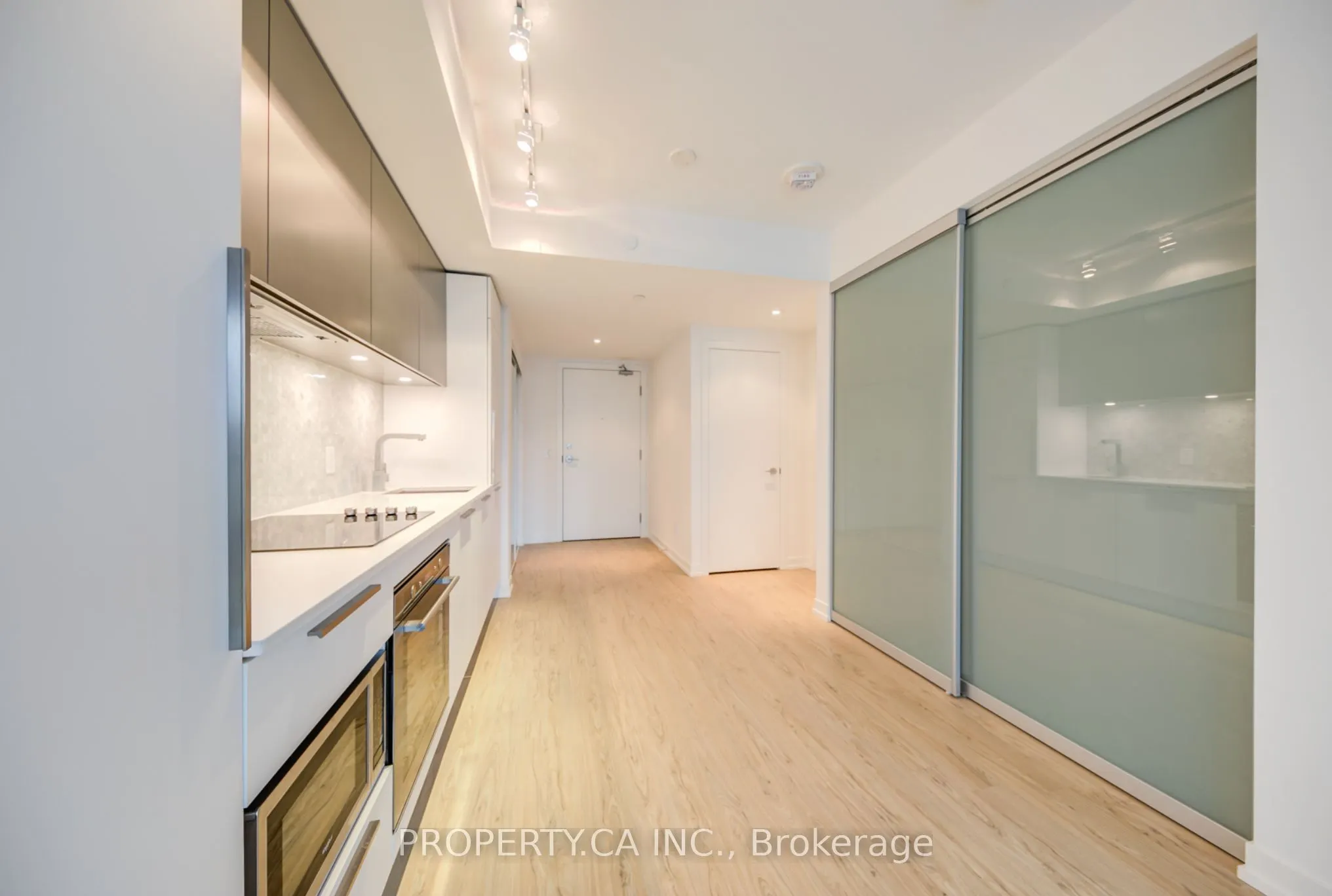 85 Wood Street, #1701