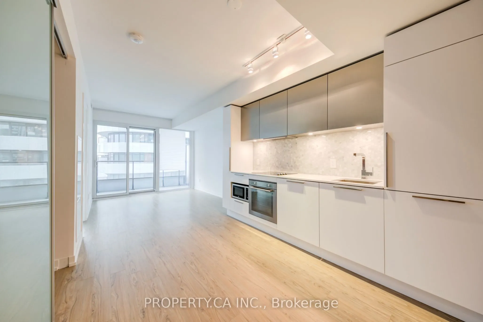 85 Wood Street, #1701