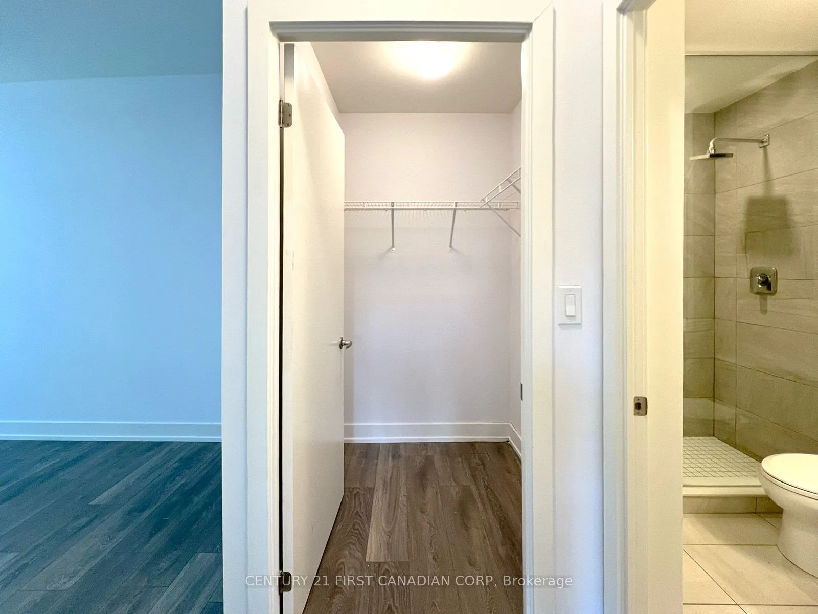 180 Fairview Mall Drive, #107