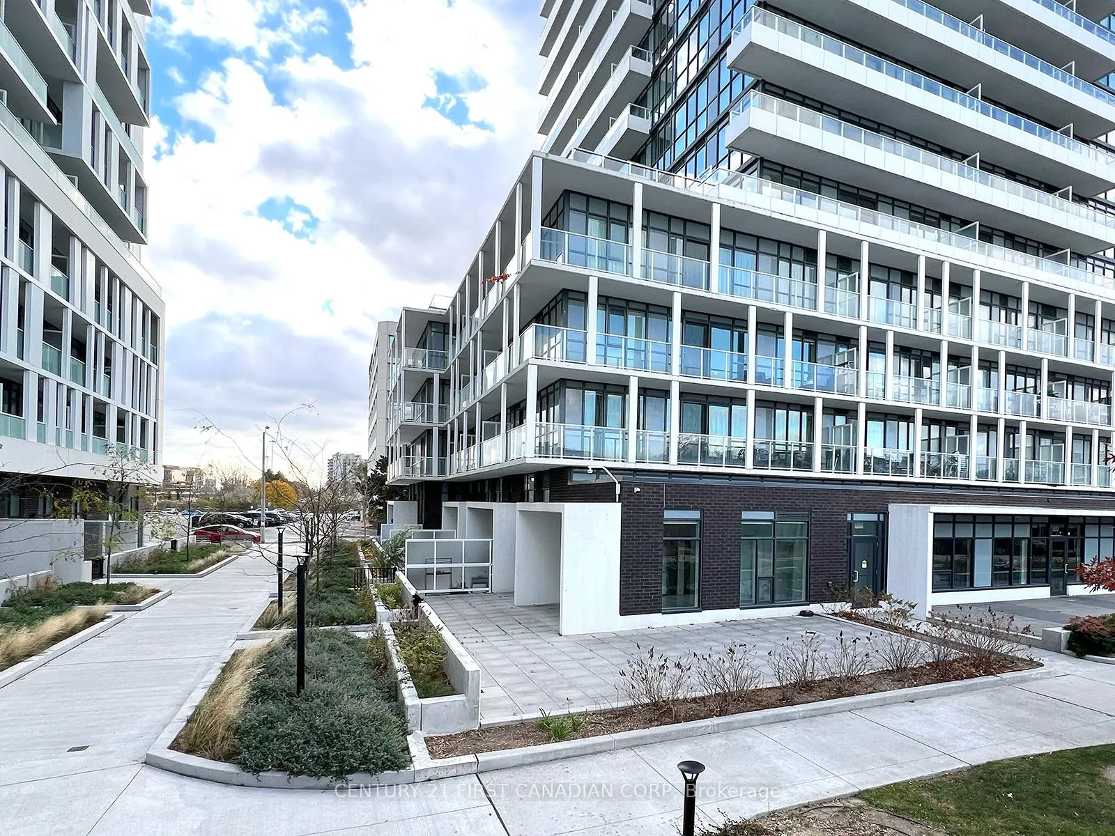 180 Fairview Mall Drive, #107
