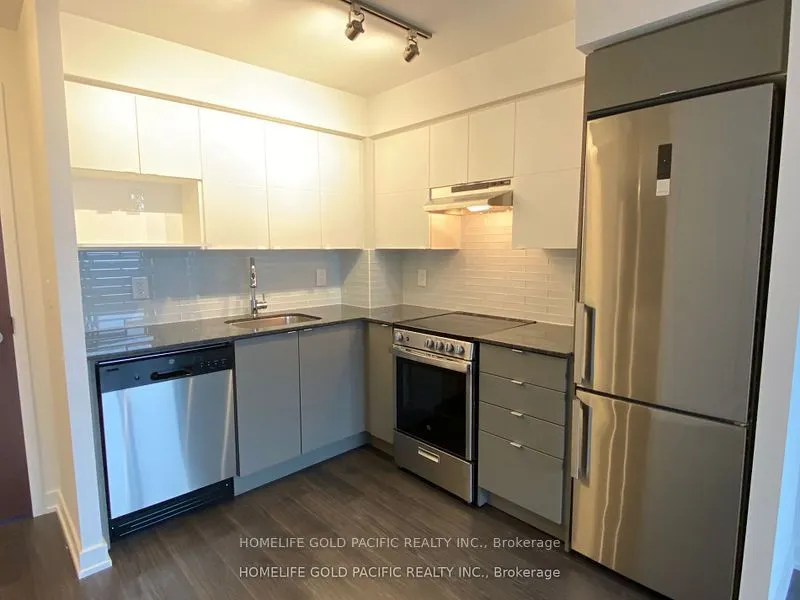 120 Varna Drive, #725