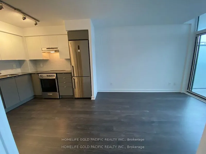 120 Varna Drive, #725