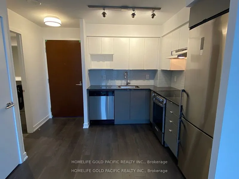 120 Varna Drive, #725