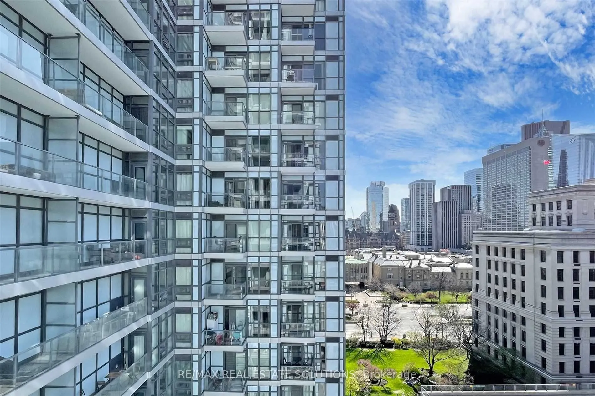 210 Simcoe Street, #1303